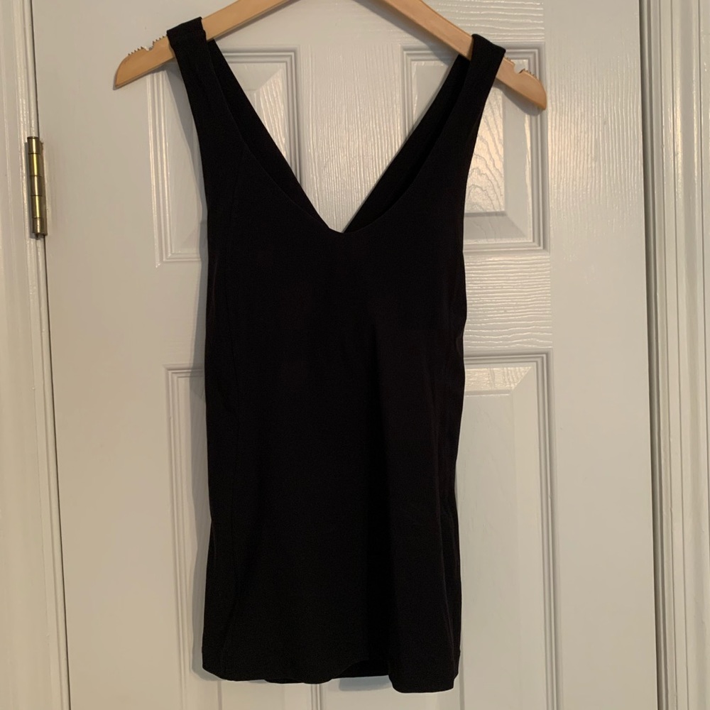 lululemon built-in bra V Tank